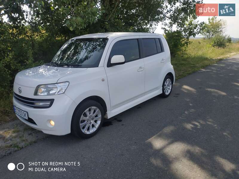 Седан Daihatsu Materia 2008 в Новом Роздоле