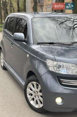 Хэтчбек Daihatsu Materia 2010 в 