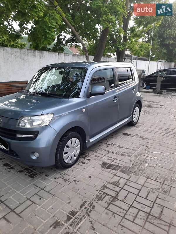 Хэтчбек Daihatsu Materia 2009 в 