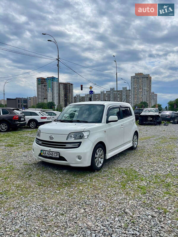 Хэтчбек Daihatsu Materia 2007 в Киеве