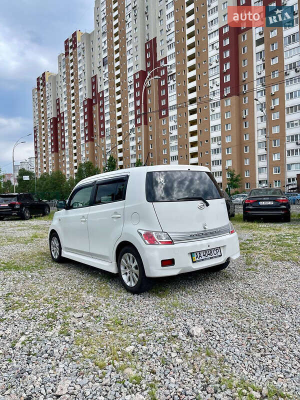 Хэтчбек Daihatsu Materia 2007 в Киеве