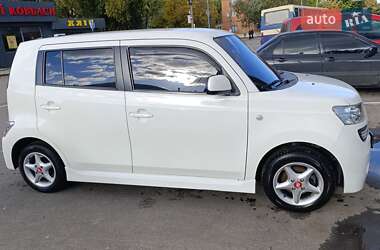 Хетчбек Daihatsu Materia 2009 в 