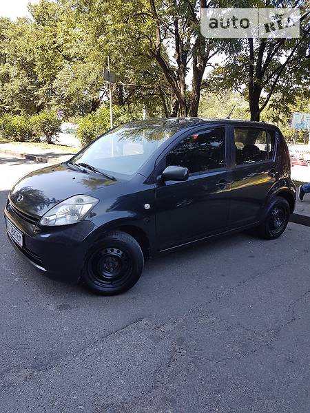 Daihatsu Sirion 2009 года