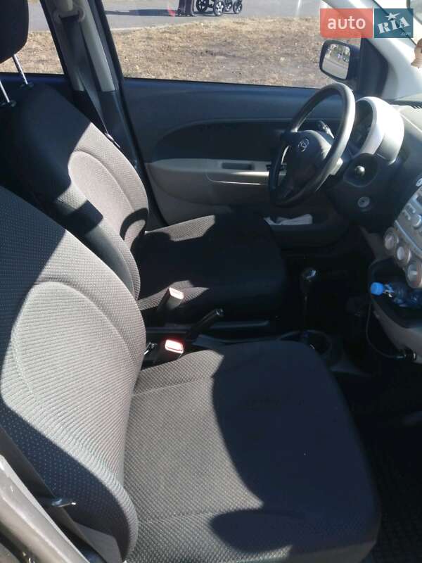 Хэтчбек Daihatsu Sirion 2005 в Киеве фото 9 Хэтчбек Daihatsu Sirion 2005 в Киеве