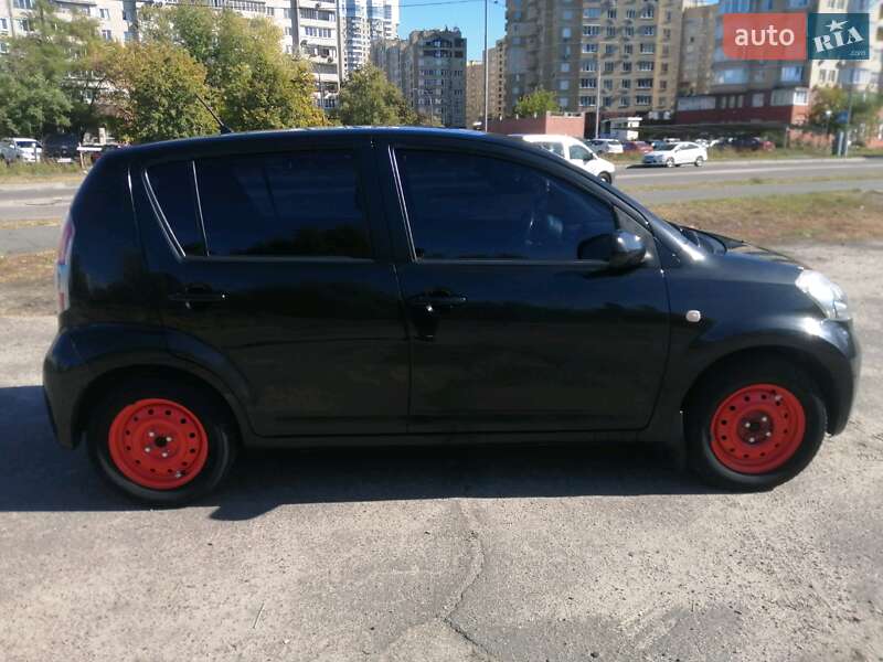 Хэтчбек Daihatsu Sirion 2005 в Киеве фото 22 Хэтчбек Daihatsu Sirion 2005 в Киеве