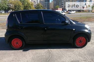 Хэтчбек Daihatsu Sirion 2005 в Киеве