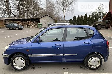 Хэтчбек Daihatsu Sirion 2003 в Тернополе