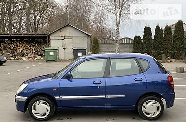 Хэтчбек Daihatsu Sirion 2003 в Тернополе