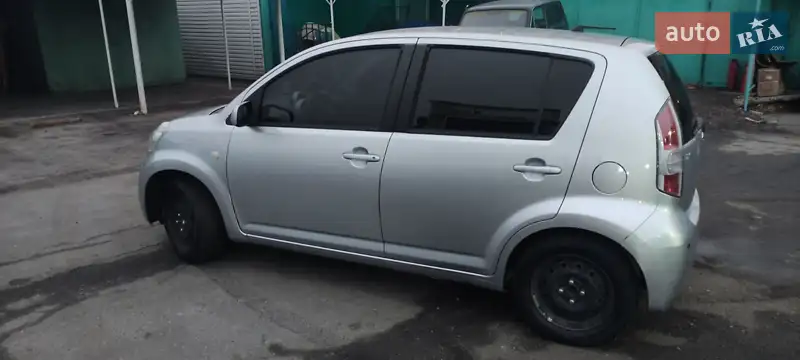 Daihatsu Sirion 2005