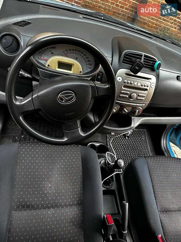 Седан Daihatsu Sirion 2008 в Ирпене