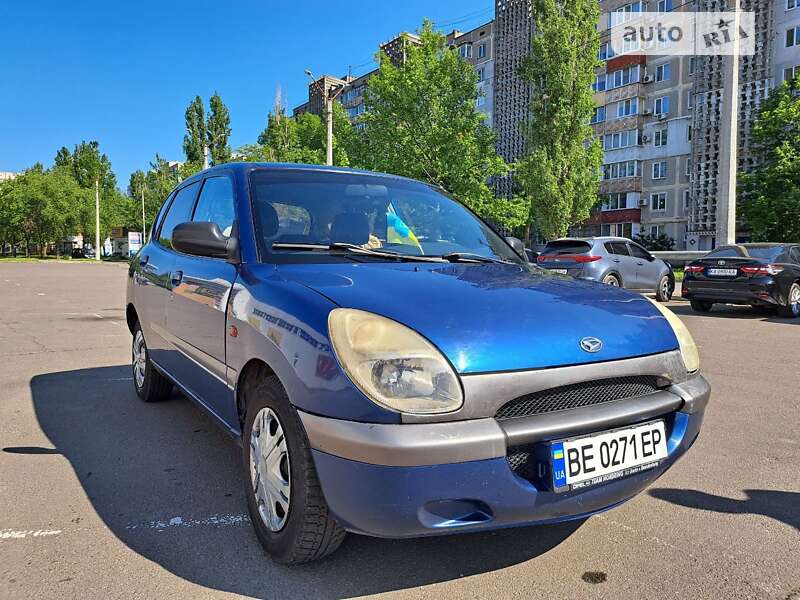 Хэтчбек Daihatsu Sirion 1999 в Николаеве