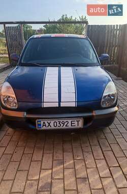 Хэтчбек Daihatsu Sirion 1998 в 
