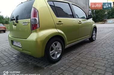 Хэтчбек Daihatsu Sirion 2007 в 