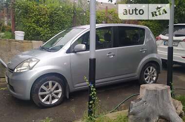 Хэтчбек Daihatsu Sirion 2004 в Виннице