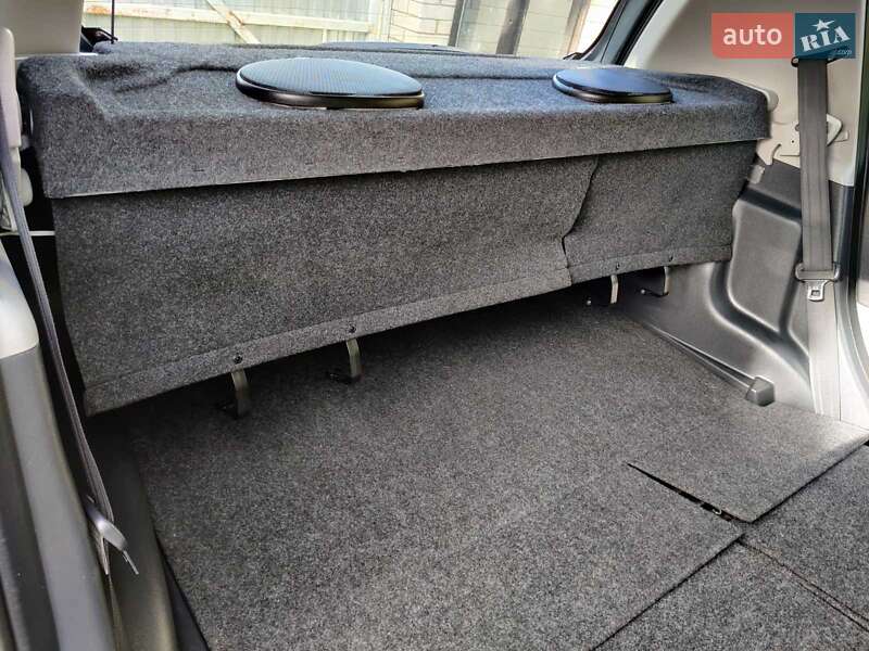 Хетчбек Daihatsu Sirion 2008 в Луцьку