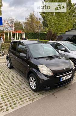 Хетчбек Daihatsu Sirion 2008 в Києві