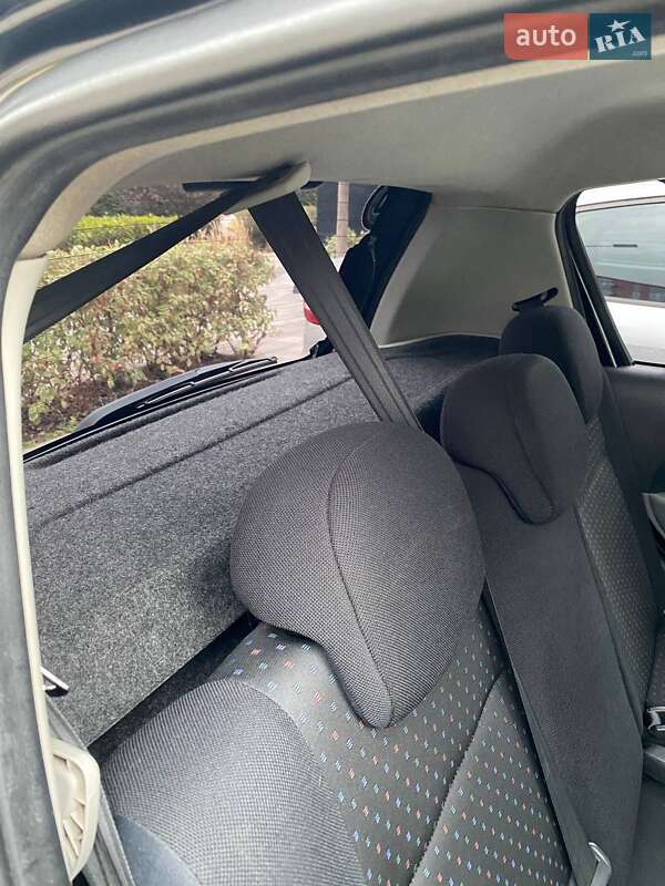 Хэтчбек Daihatsu Sirion 2008 в Киеве