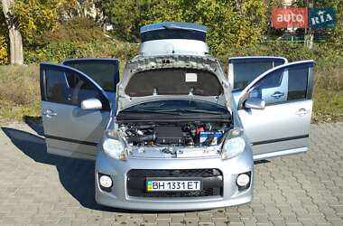Хэтчбек Daihatsu Sirion 2007 в 