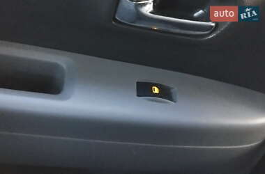Хэтчбек Daihatsu Sirion 2007 в 
