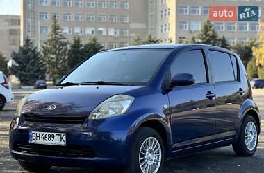 Хэтчбек Daihatsu Sirion 2005 в Черноморске