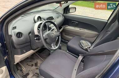 Хетчбек Daihatsu Sirion 2005 в 