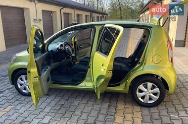 Хэтчбек Daihatsu Sirion 2008 в 