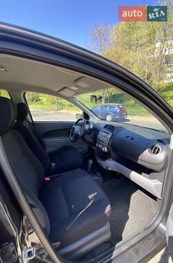 Хэтчбек Daihatsu Sirion 2008 в 