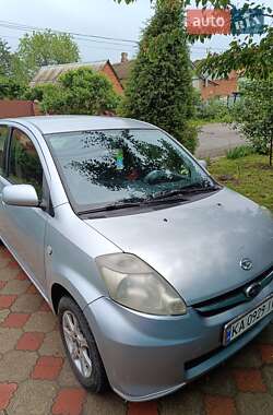 Хетчбек Daihatsu Sirion 2005 в Чугуєві