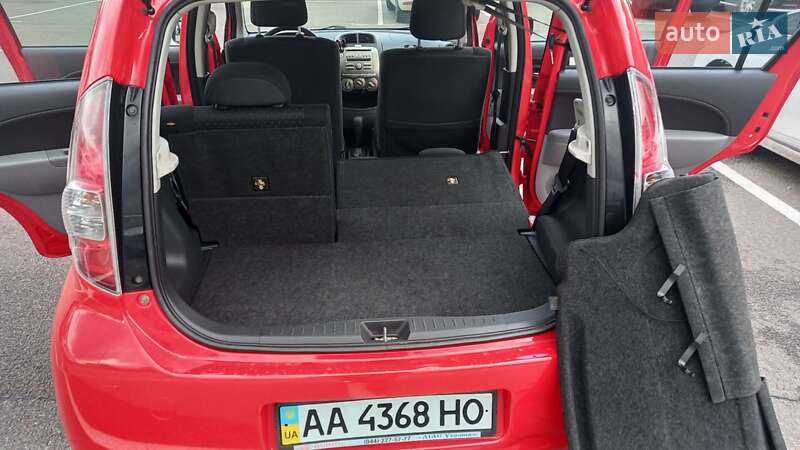 Хэтчбек Daihatsu Sirion 2008 в Киеве