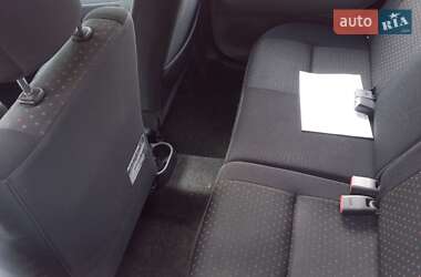 Хэтчбек Daihatsu Sirion 2008 в 
