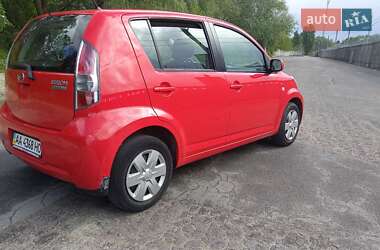 Хэтчбек Daihatsu Sirion 2008 в 