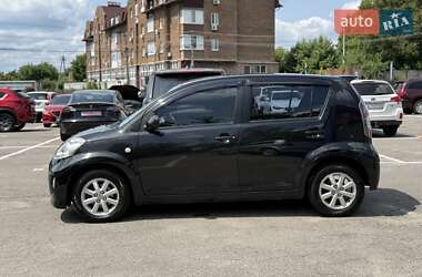 Хэтчбек Daihatsu Sirion 2008 в 