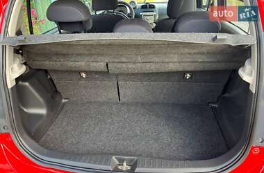Хэтчбек Daihatsu Sirion 2006 в 