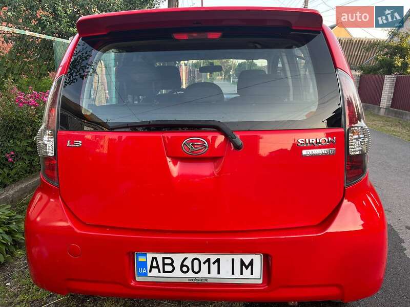 Хэтчбек Daihatsu Sirion 2006 в Гайсине