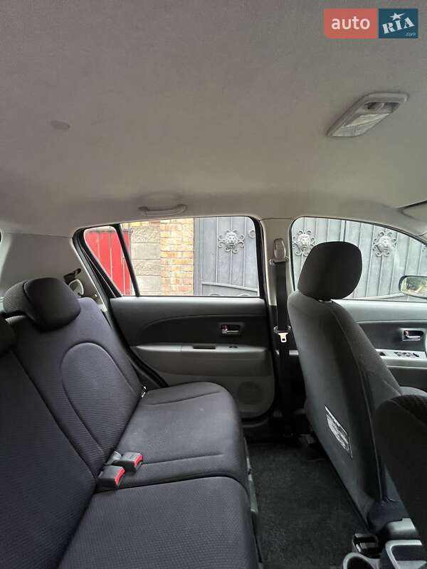 Хетчбек Daihatsu Sirion 2007 в Рівному