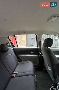 Хэтчбек Daihatsu Sirion 2007 в 
