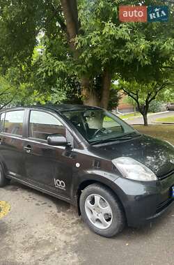 Хетчбек Daihatsu Sirion 2007 в Рівному