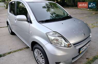 Хэтчбек Daihatsu Sirion 2008 в 