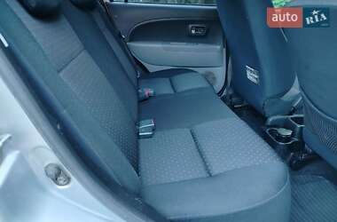 Хэтчбек Daihatsu Sirion 2008 в 