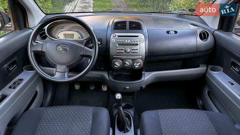 Седан Daihatsu Sirion 2009 в Полтаве