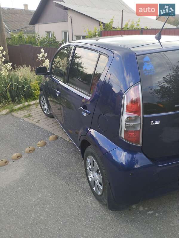 Хэтчбек Daihatsu Sirion 2006 в Виннице