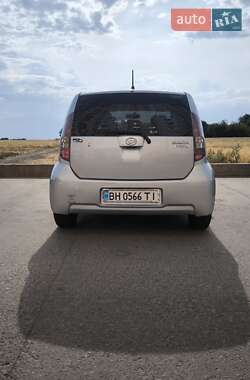 Хетчбек Daihatsu Sirion 2009 в 
