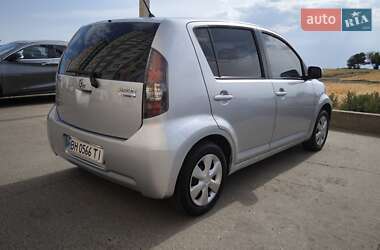 Хетчбек Daihatsu Sirion 2009 в 