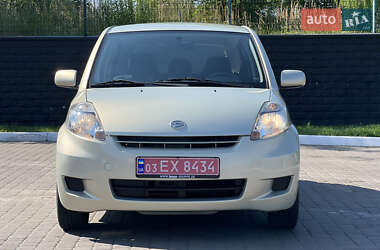 Хэтчбек Daihatsu Sirion 2007 в 