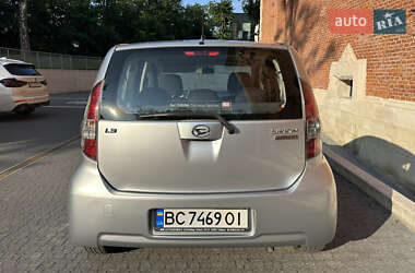 Хэтчбек Daihatsu Sirion 2006 в 