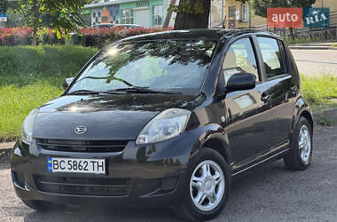 Хэтчбек Daihatsu Sirion 2007 в 