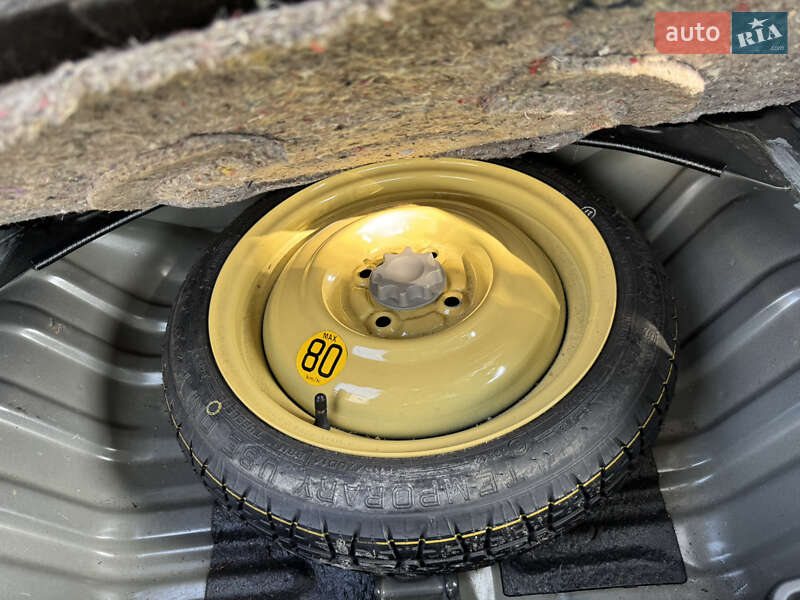 Хэтчбек Daihatsu Sirion 2007 в Львове