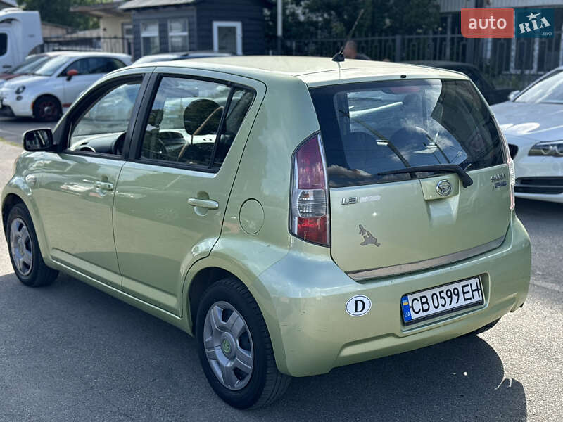 Хетчбек Daihatsu Sirion 2005 в Чернігові