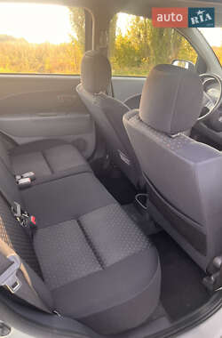 Хэтчбек Daihatsu Sirion 2007 в 