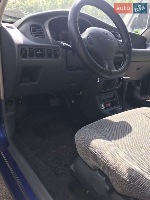 Хэтчбек Daihatsu Sirion 2001 в Кропивницком фото 9 Хэтчбек Daihatsu Sirion 2001 в Кропивницком